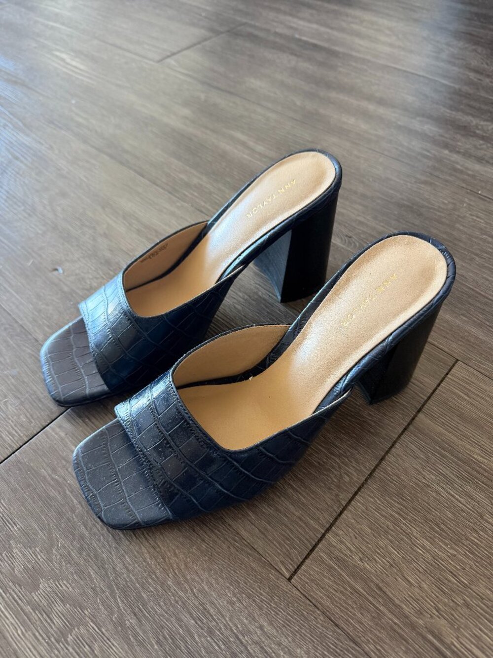 Ann Taylor 6.5 Block heels